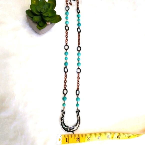 SOLD 🐎4/$20 Necklace & Earing Set - Picture 5 of 6